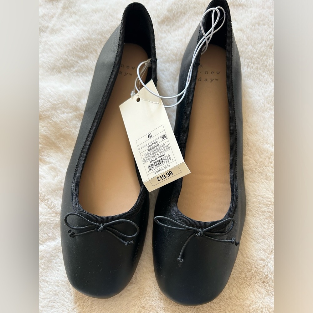 Ballerina flat shoes size 6 1/2 news!!!
